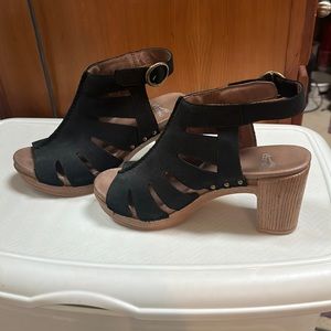 Dansko peep toe black high heeled sandal/booties. 8.5/38